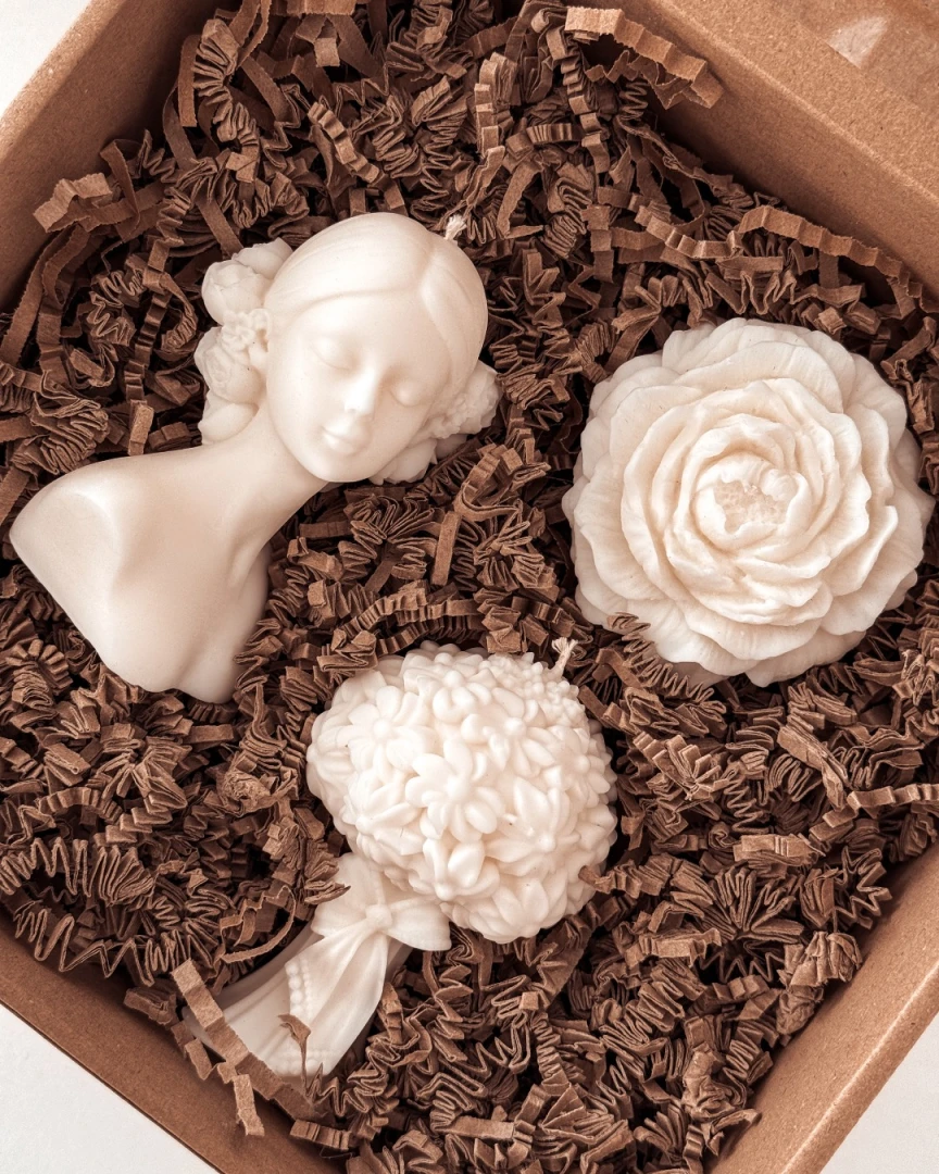zestaw prezentowy świec sojowych z piwonią i marzycielką candy candles
