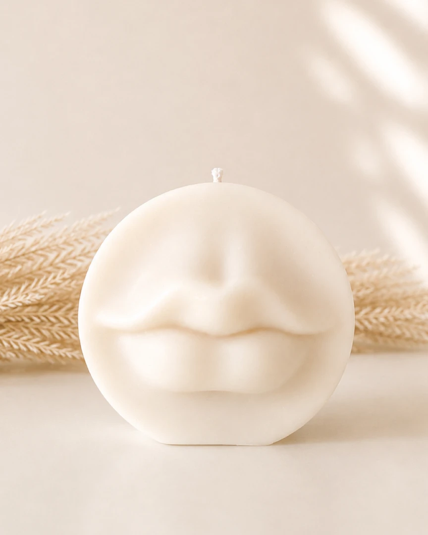 ręcznie robiona designerska świeca sojowa usta Candy Candles